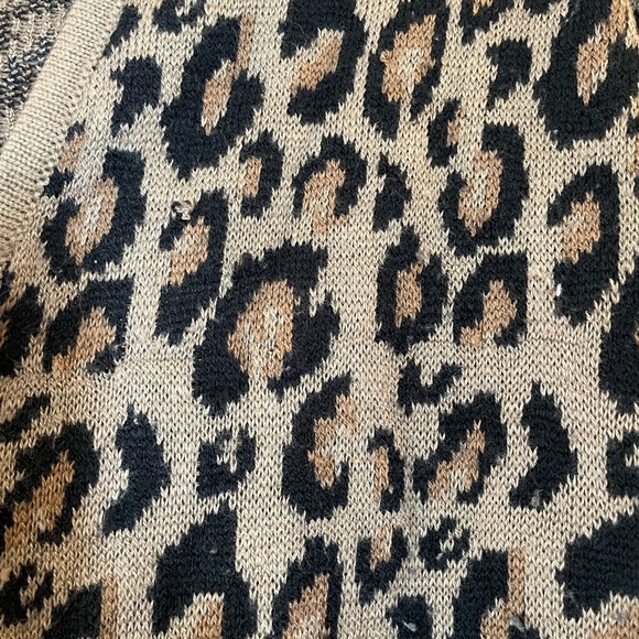 Dynamite leopard print sweater - Picture 6 of 6